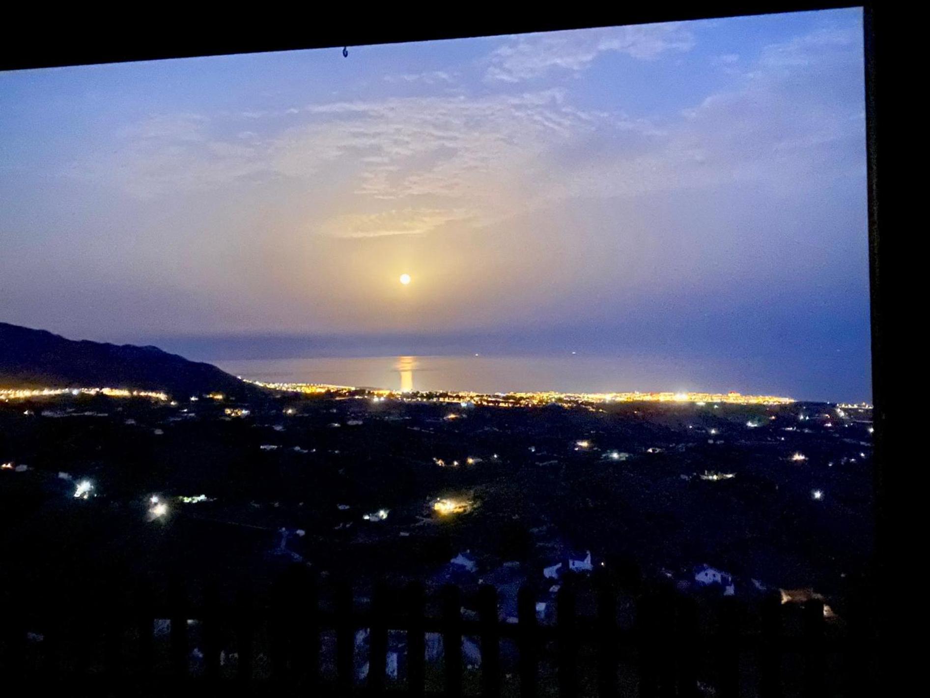 Vela Luka Frigiliana Villa Bagian luar foto
